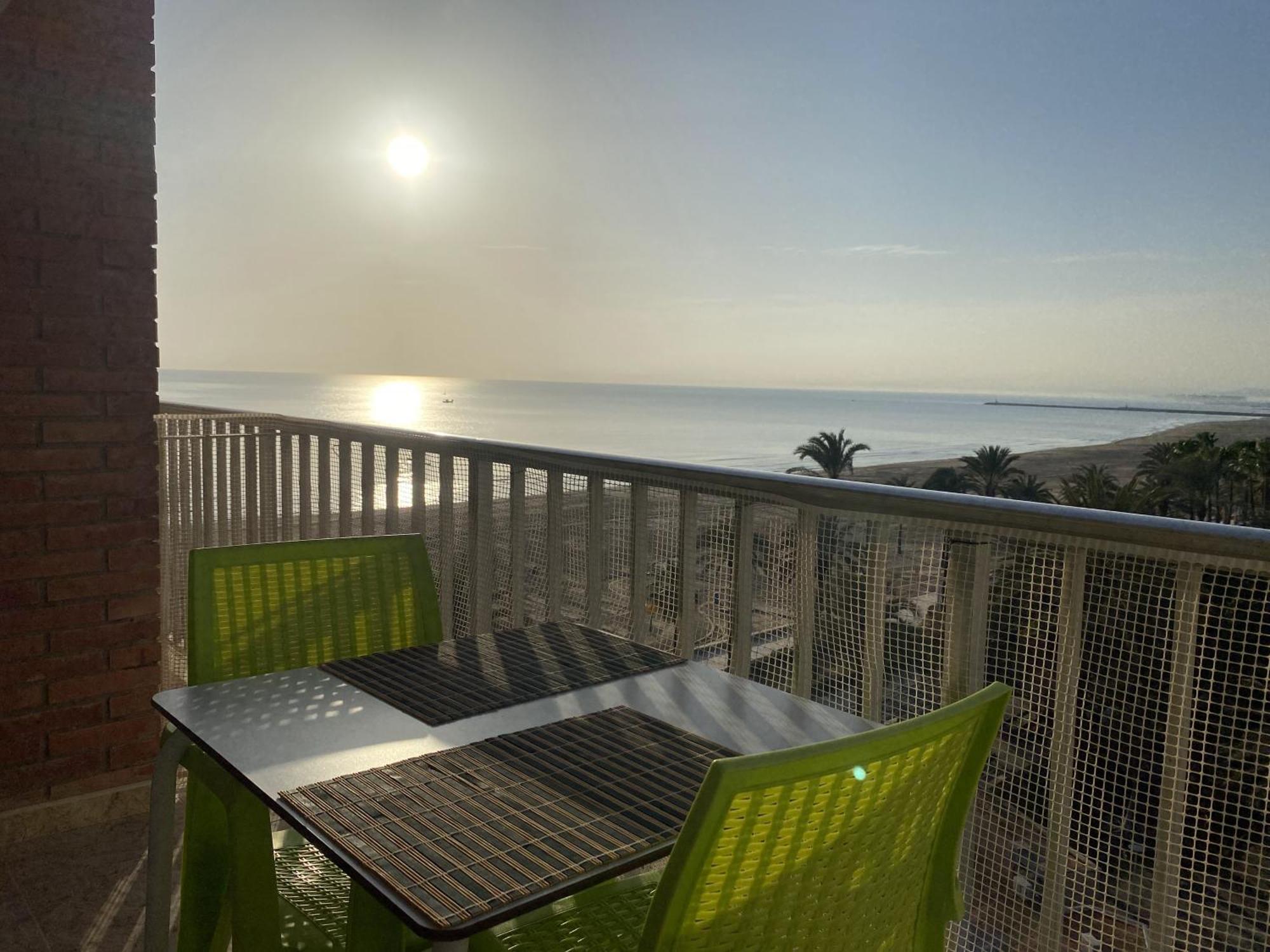 Beachfront And Cozy Apartment Cullera Exterior foto